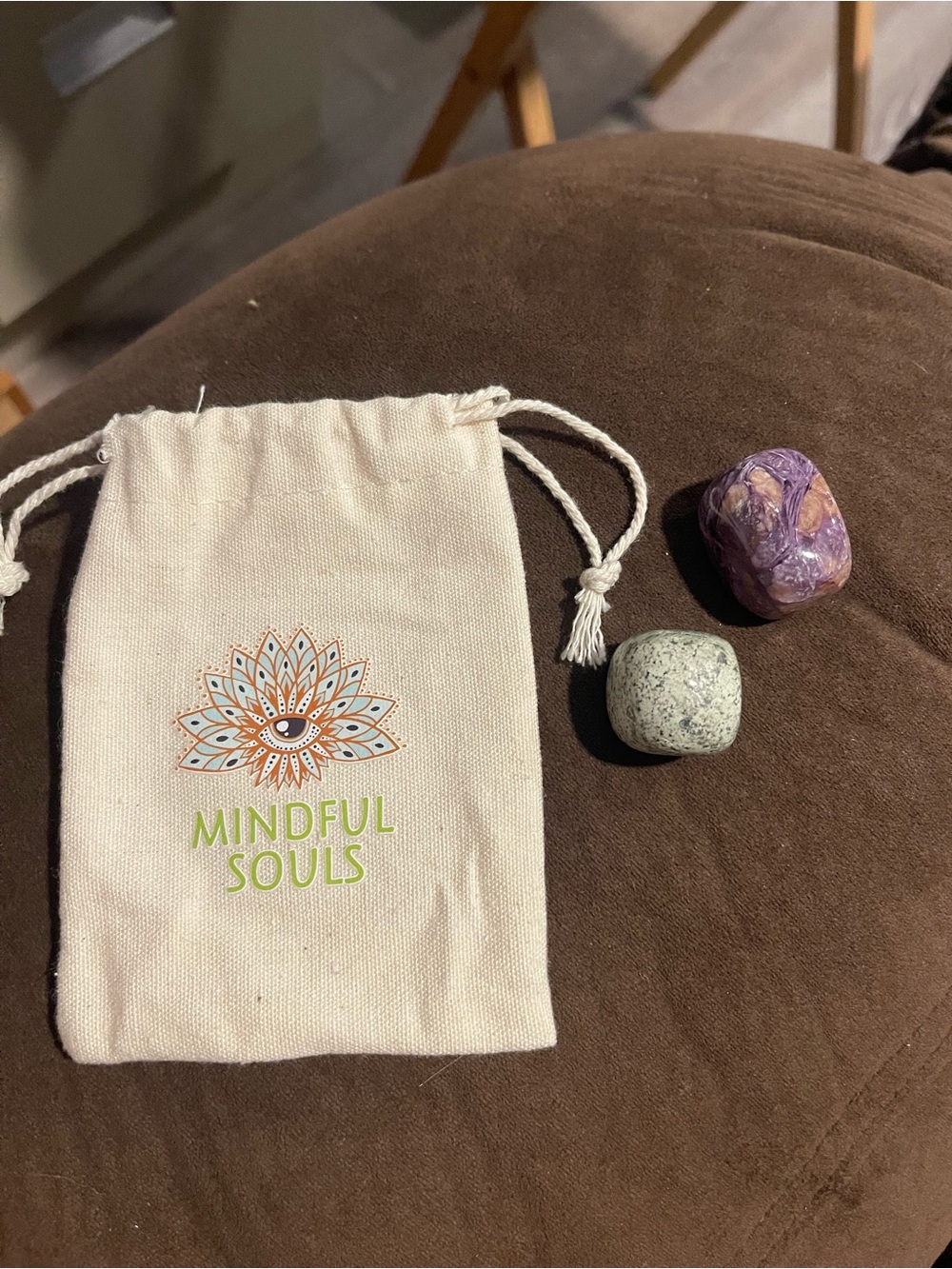 Mindful Souls Drawstring Pouch with Tumbled Stones - light green and Purple,